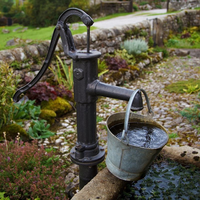 outdoor manual water pump